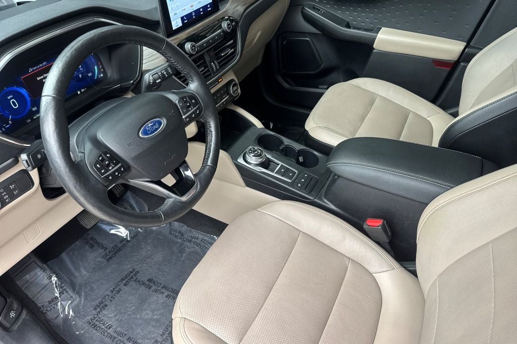 2020 Ford Escape Titanium Hybrid