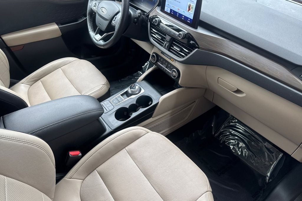 2020 Ford Escape Titanium Hybrid