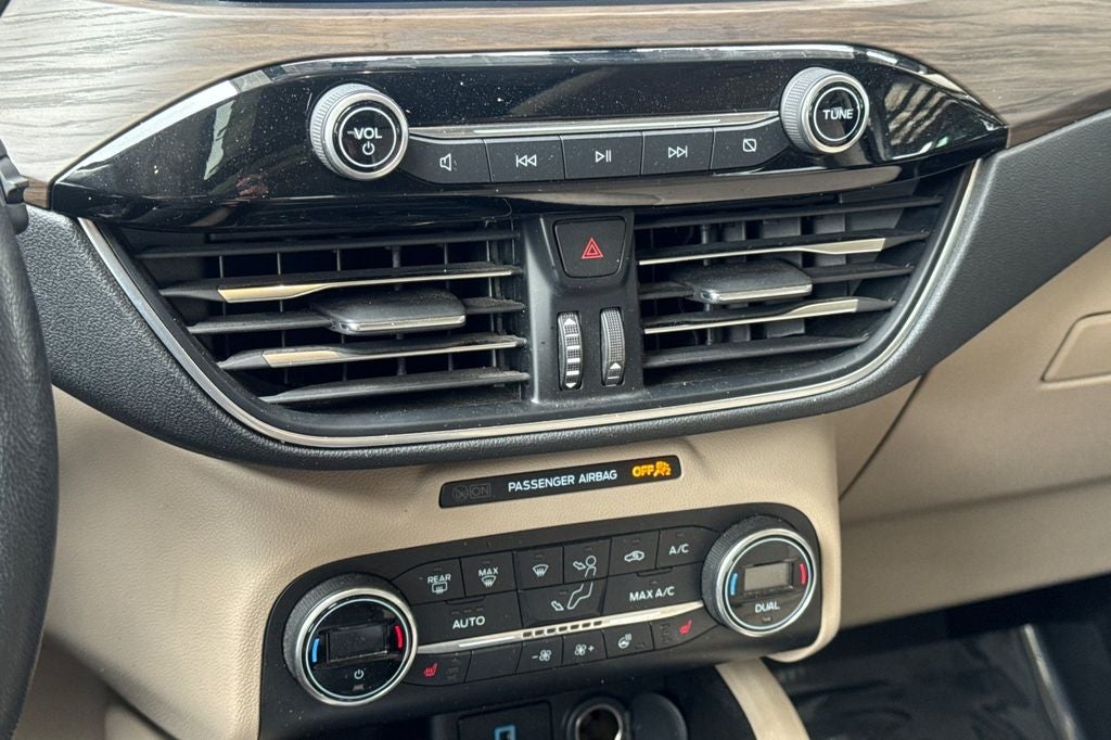 2020 Ford Escape Titanium Hybrid
