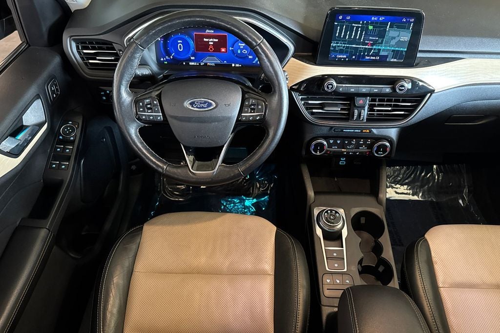 2022 Ford Escape Hybrid Titanium