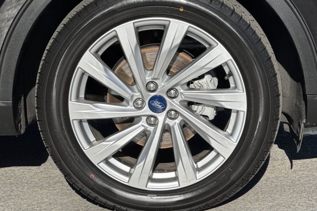 2022 Ford Escape Hybrid Titanium