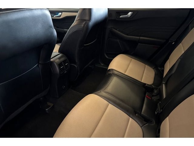 2022 Ford Escape Hybrid Titanium