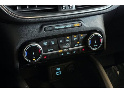 2022 Ford Escape Hybrid Titanium