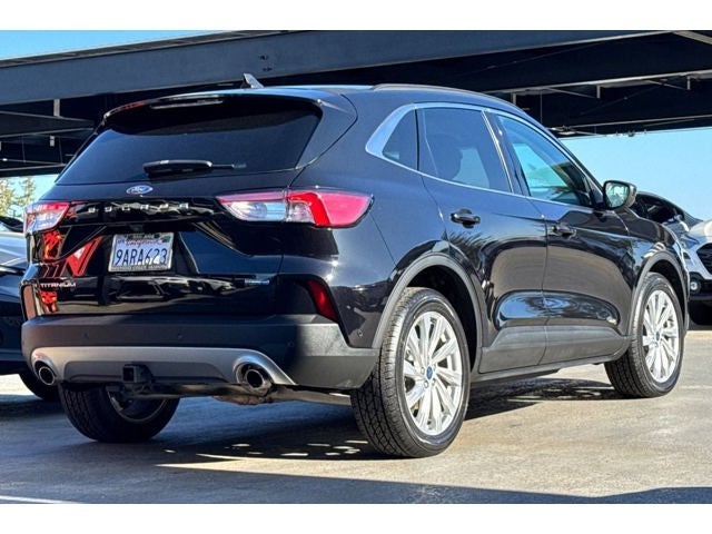 2022 Ford Escape Hybrid Titanium