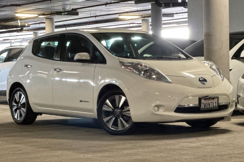 Used 2017 Nissan LEAF SV with VIN 1N4BZ0CP5HC303086 for sale in San Jose, CA