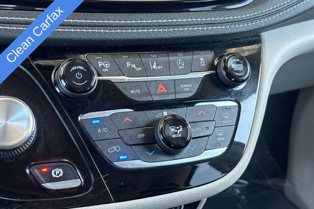 2022 Chrysler Pacifica Touring L