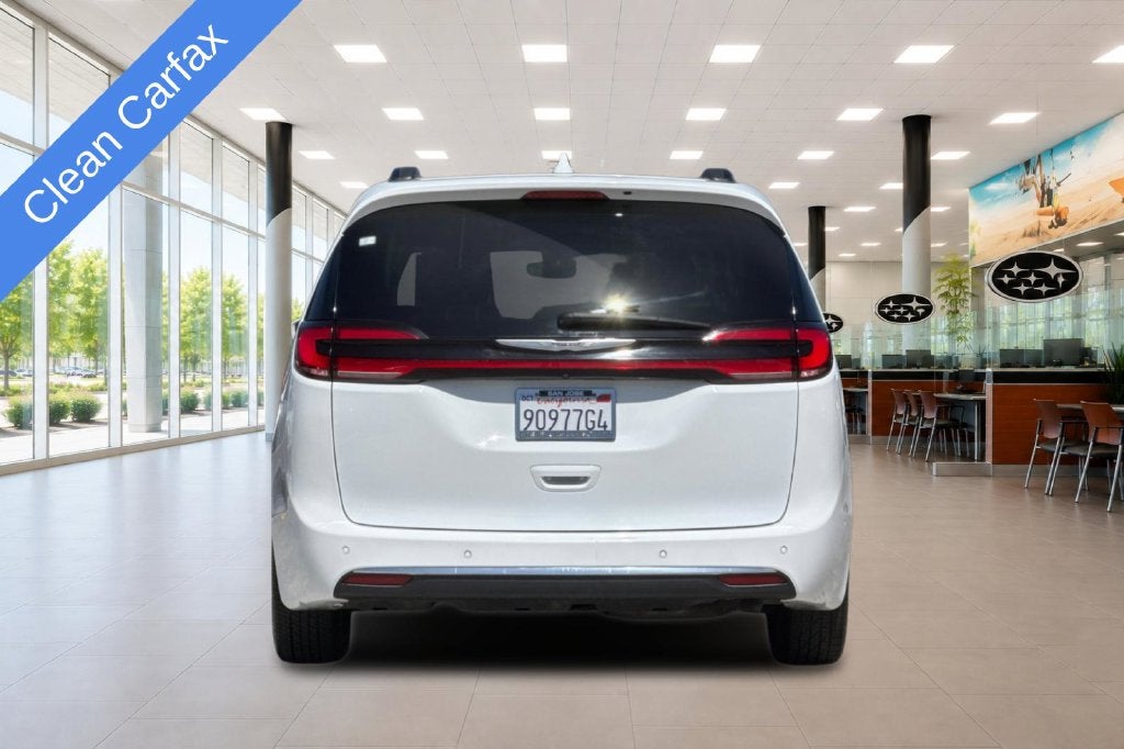 2022 Chrysler Pacifica Touring L