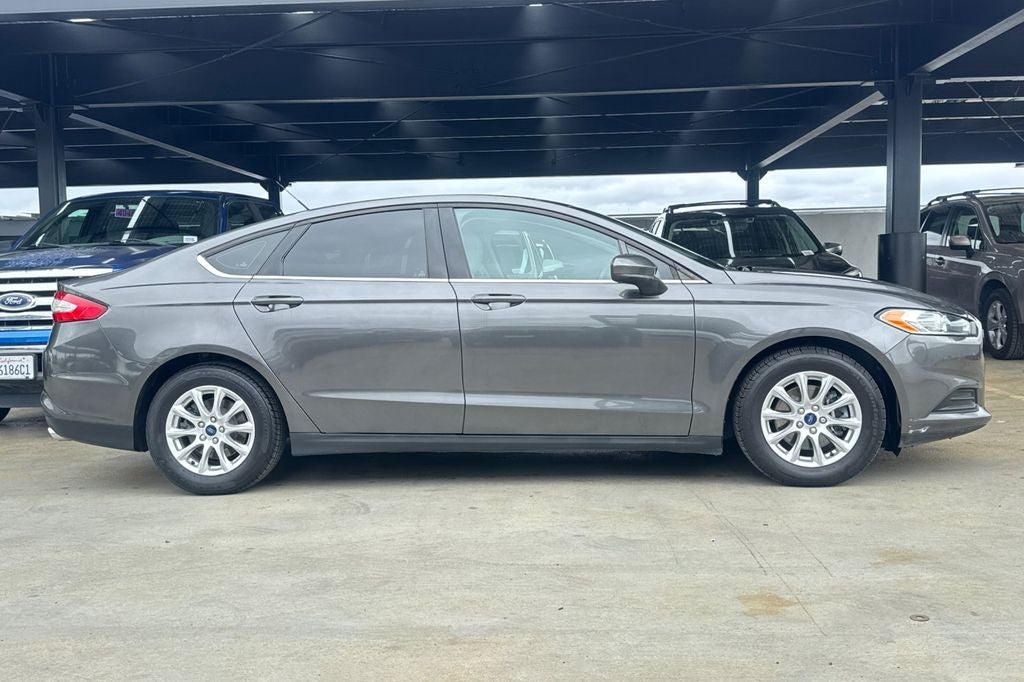 2016 Ford Fusion S