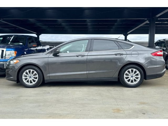 2016 Ford Fusion S