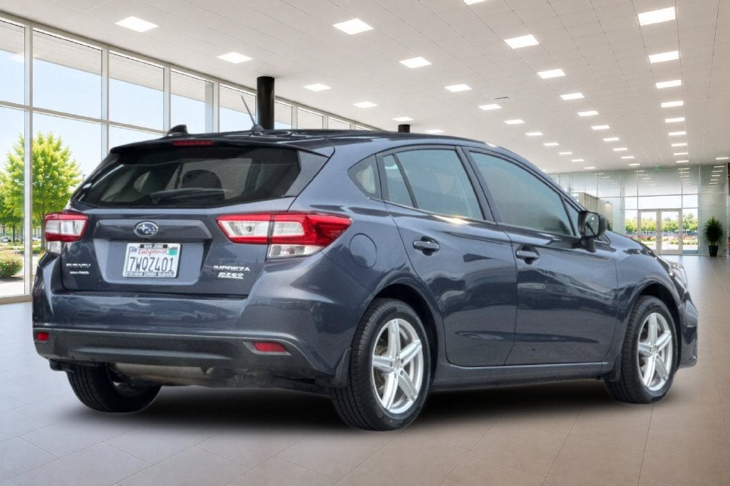 2017 Subaru Impreza 2.0i