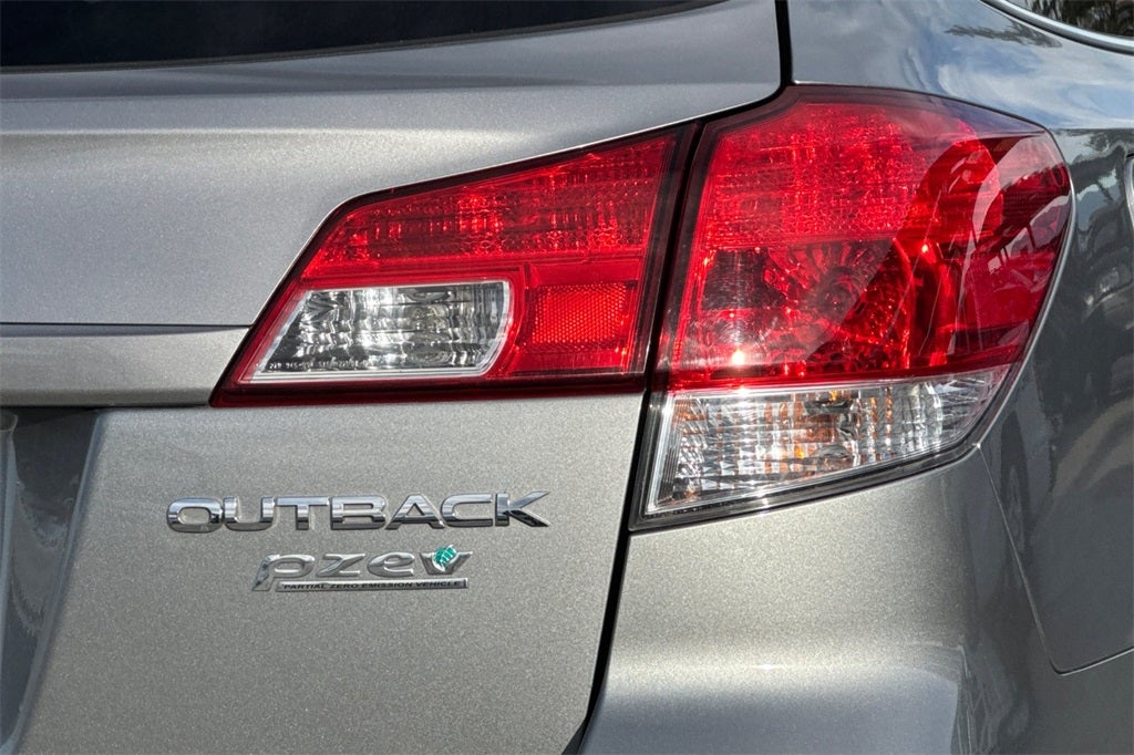 2011 Subaru Outback 2.5i Limited