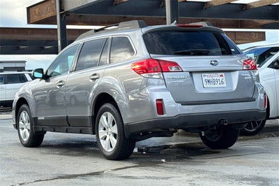 2011 Subaru Outback 2.5i Limited