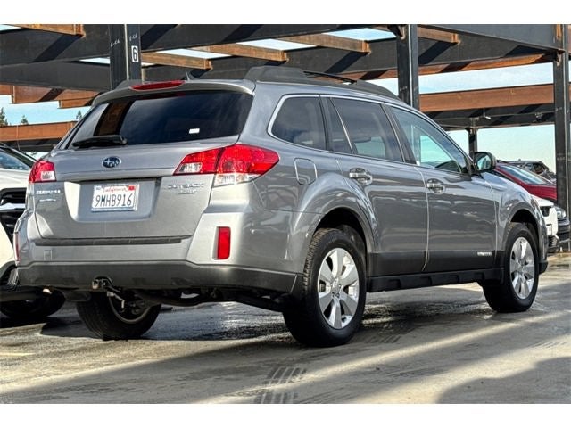 2011 Subaru Outback 2.5i Limited