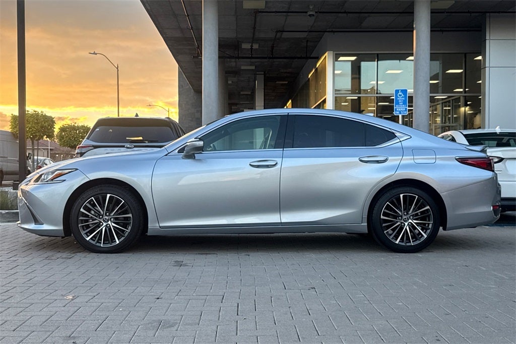 2024 Lexus ES ES 300h