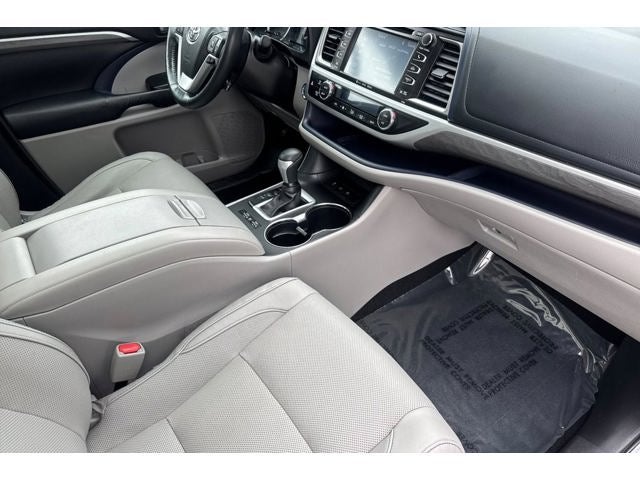 2017 Toyota Highlander Hybrid Limited Platinum