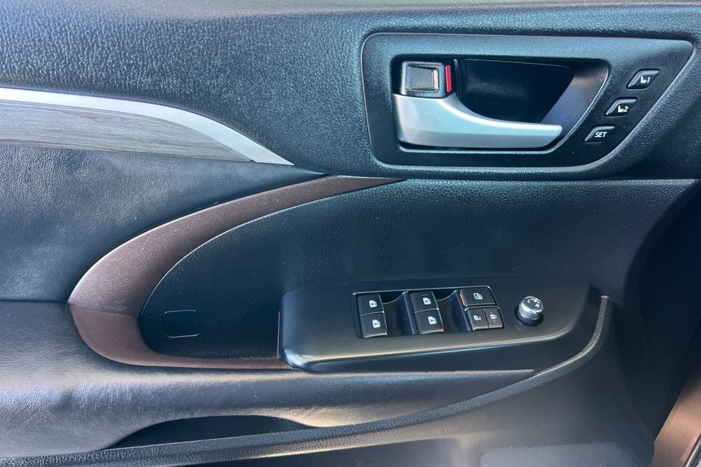 2017 Toyota Highlander Limited