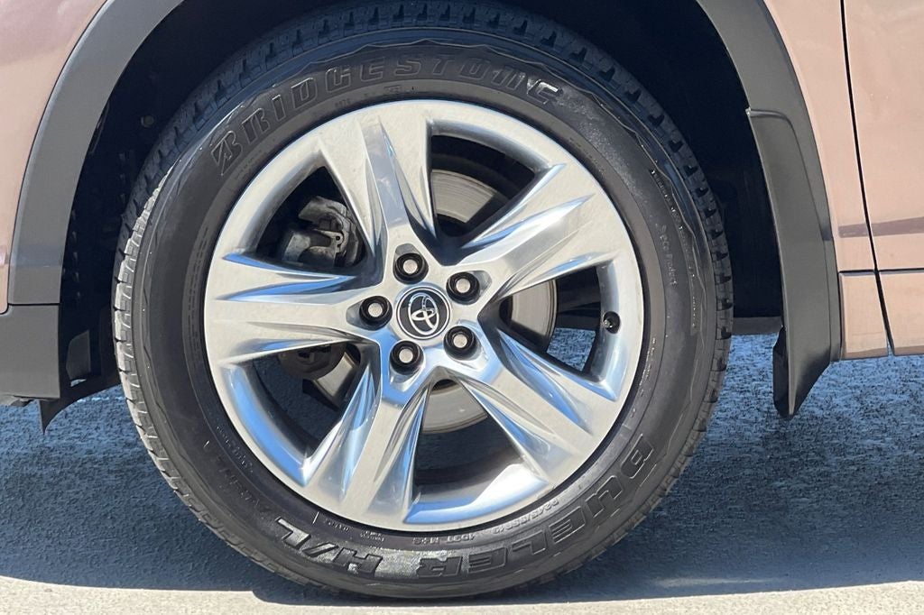 2017 Toyota Highlander Limited