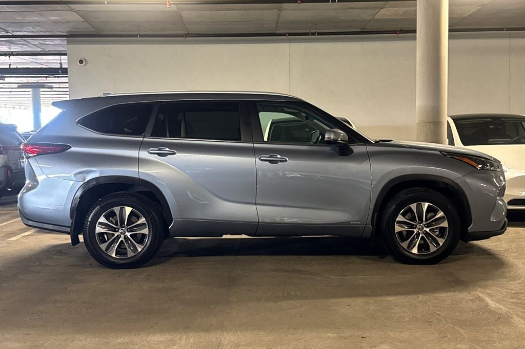 2023 Toyota Highlander Hybrid XLE