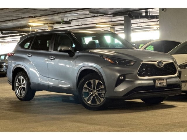 2023 Toyota Highlander Hybrid XLE