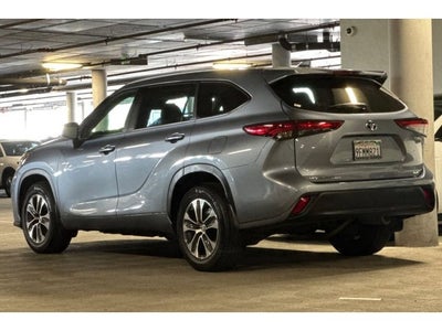 2023 Toyota Highlander Hybrid XLE