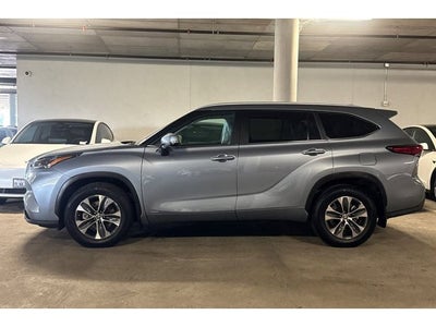 2023 Toyota Highlander Hybrid XLE