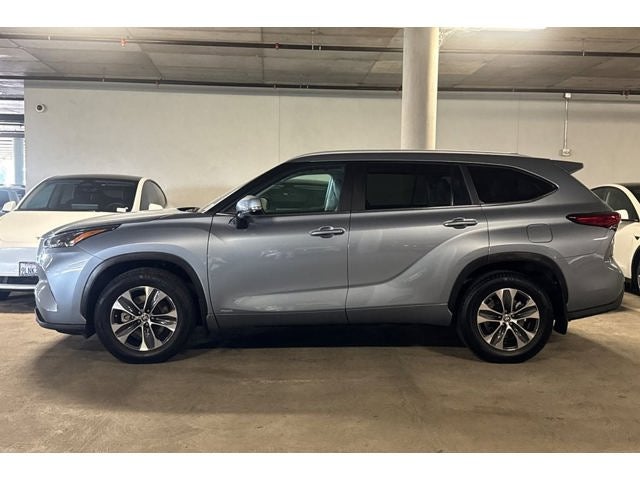 2023 Toyota Highlander Hybrid XLE