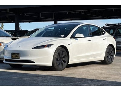 2025 Tesla Model 3 Long Range
