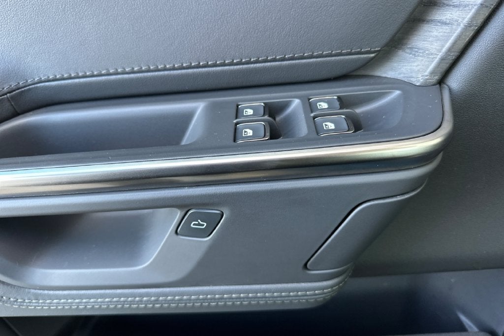 2025 Rivian R1S Adventure Dual Motor Standard Pack