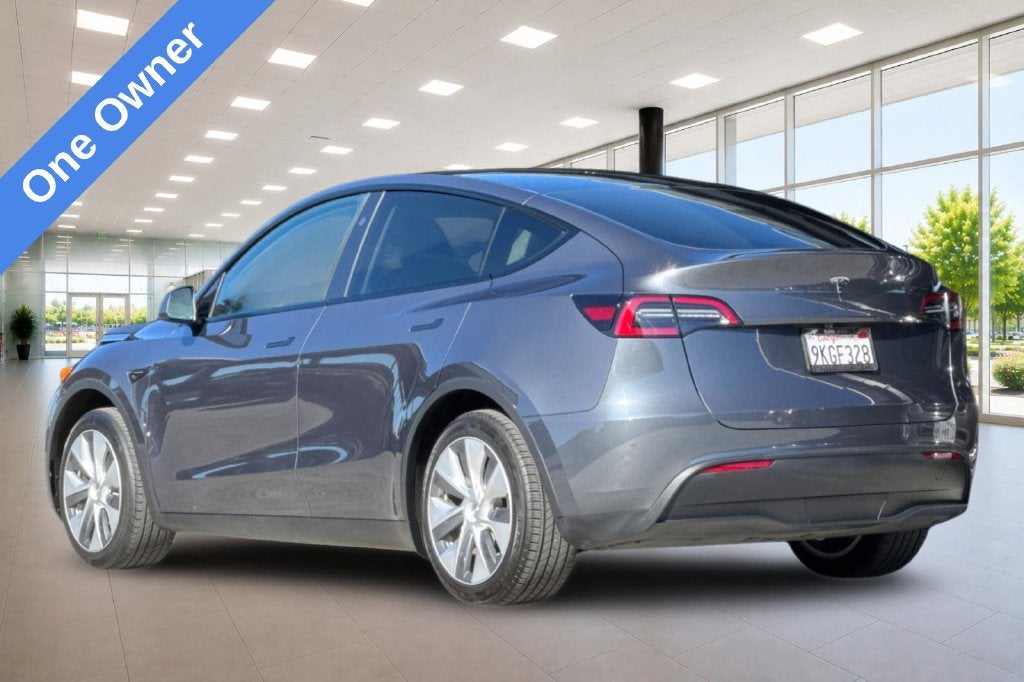 2023 Tesla Model Y Standard Range