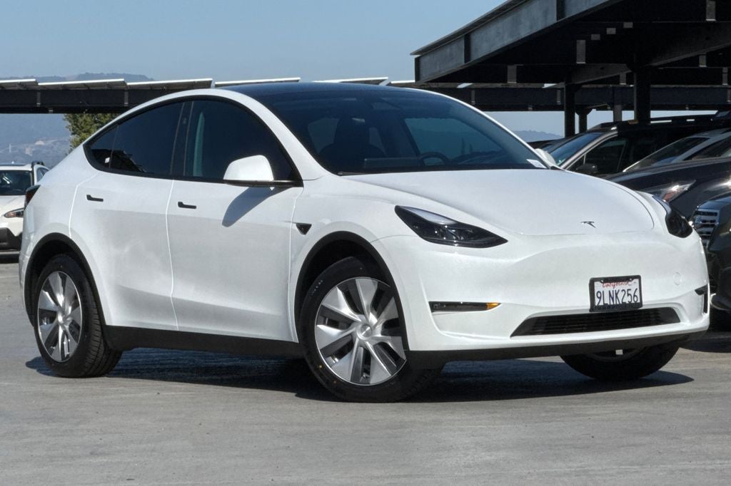 Used 2024 Tesla Model Y Long Range with VIN 7SAYGDEE8RF045442 for sale in San Jose, CA