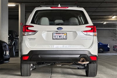 2023 Subaru Forester Base