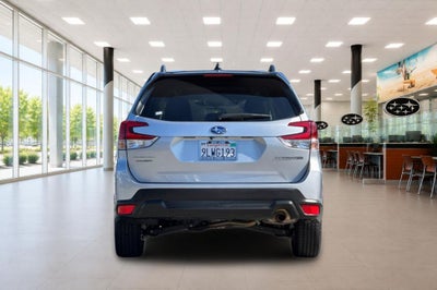 2024 Subaru Forester Premium