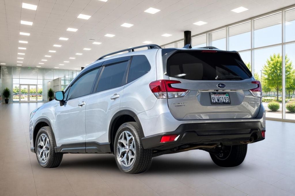 2024 Subaru Forester Premium
