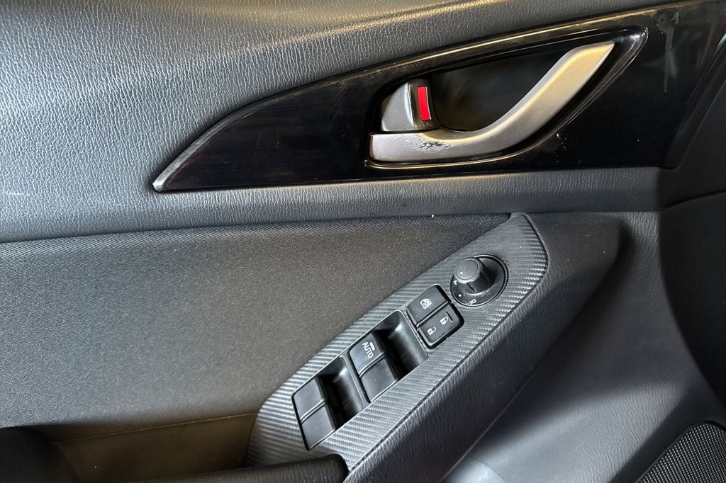 2015 Mazda Mazda3 i Sport