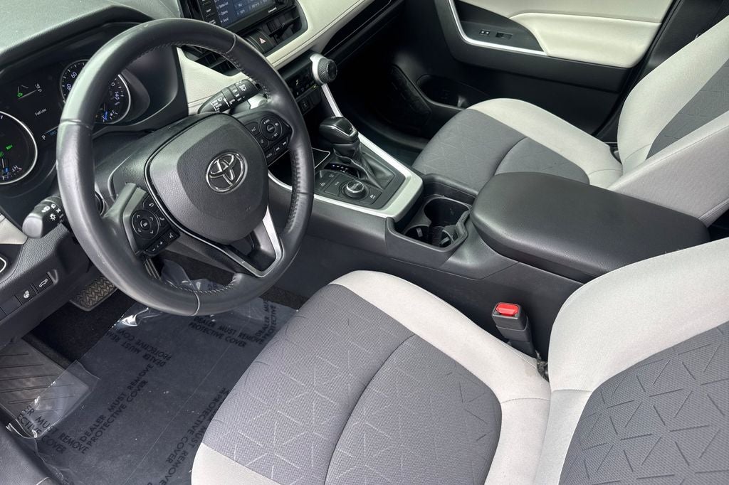 2021 Toyota RAV4 Hybrid XLE