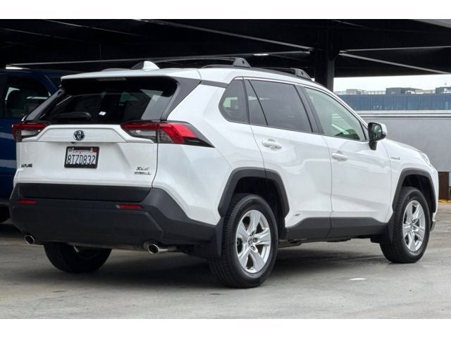 2021 Toyota RAV4 Hybrid XLE