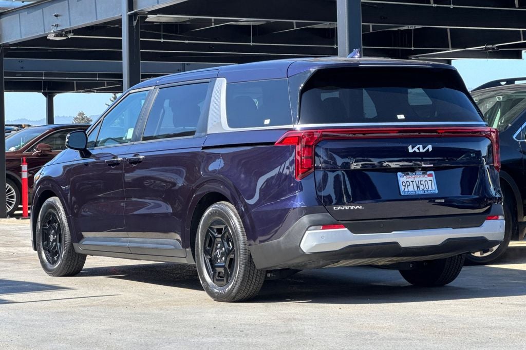 2025 Kia Carnival LXS