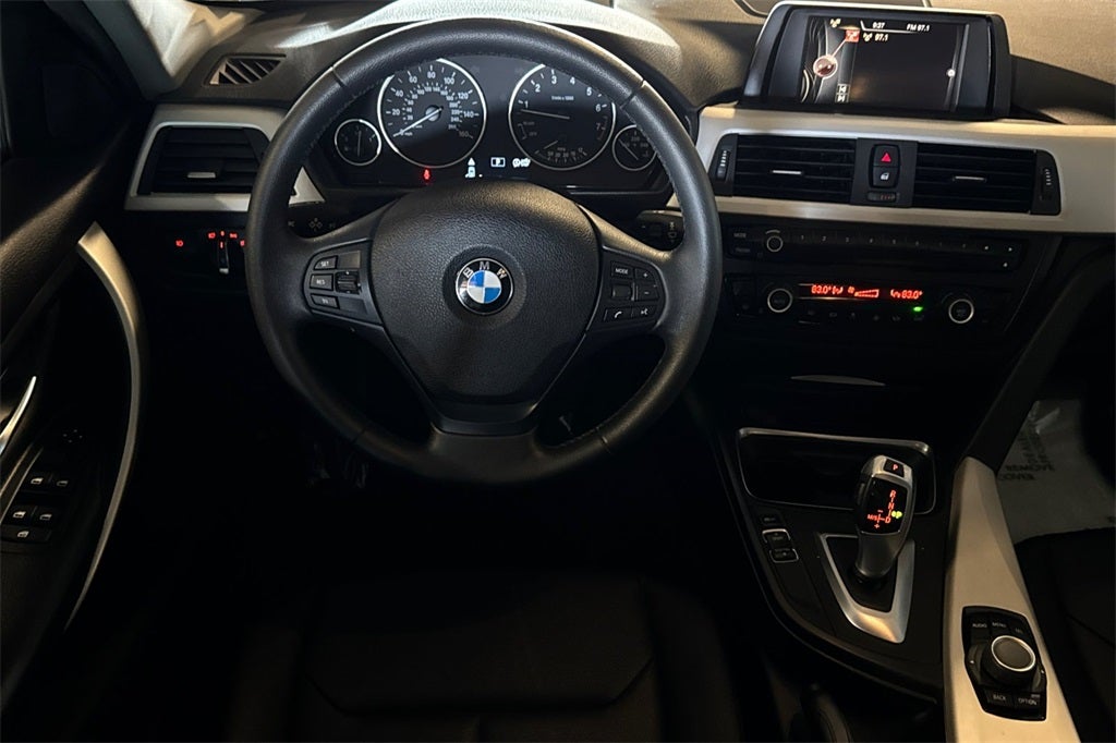 2015 BMW 3 Series 320i