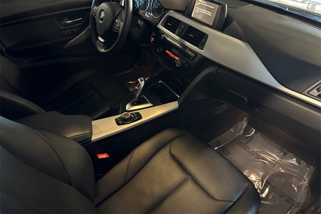 2015 BMW 3 Series 320i