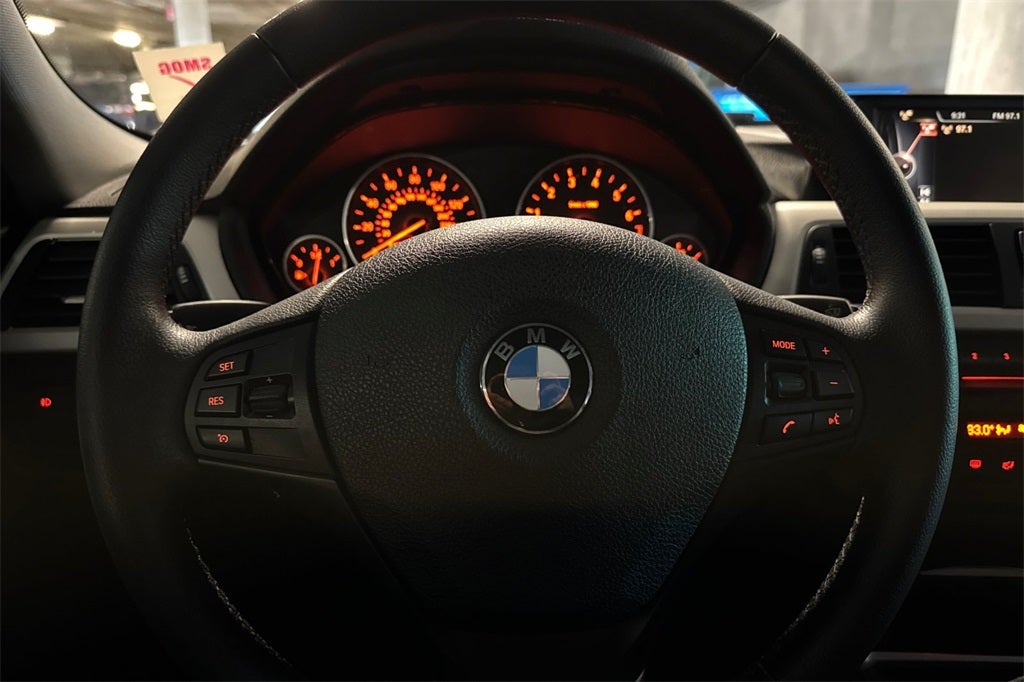 2015 BMW 3 Series 320i