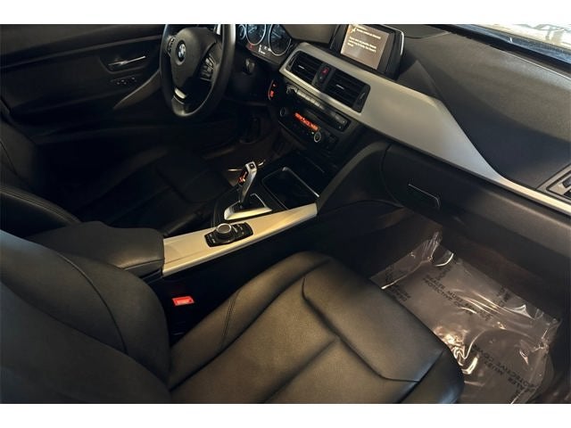 2015 BMW 3 Series 320i