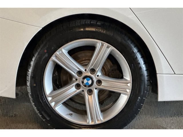 2015 BMW 3 Series 320i