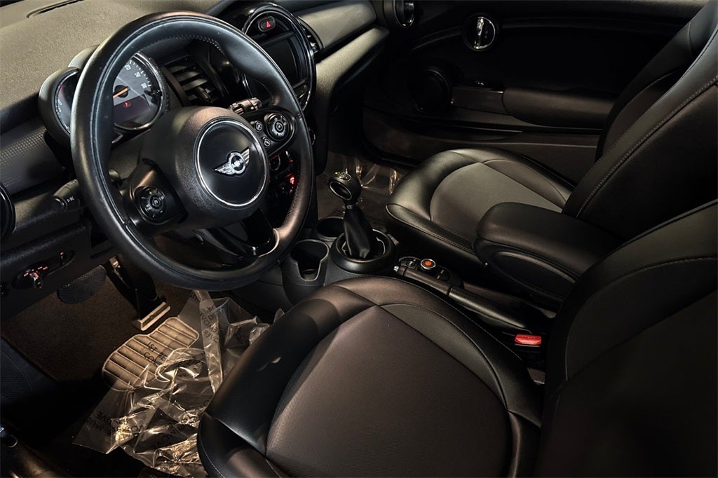 2017 MINI Hardtop 2 Door Cooper