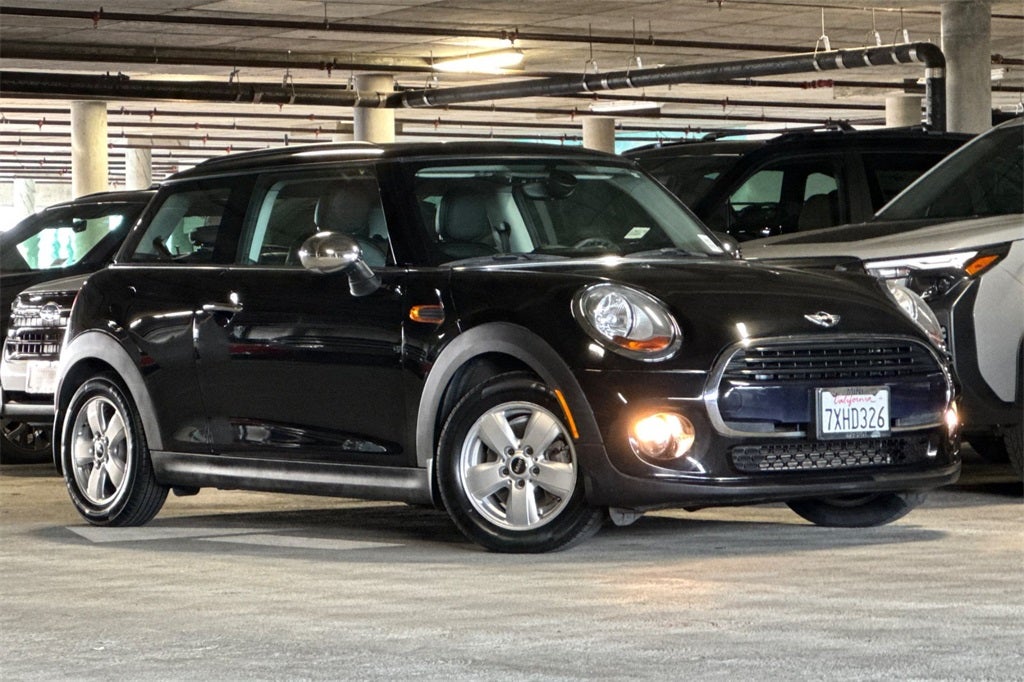2017 MINI Hardtop 2 Door Cooper