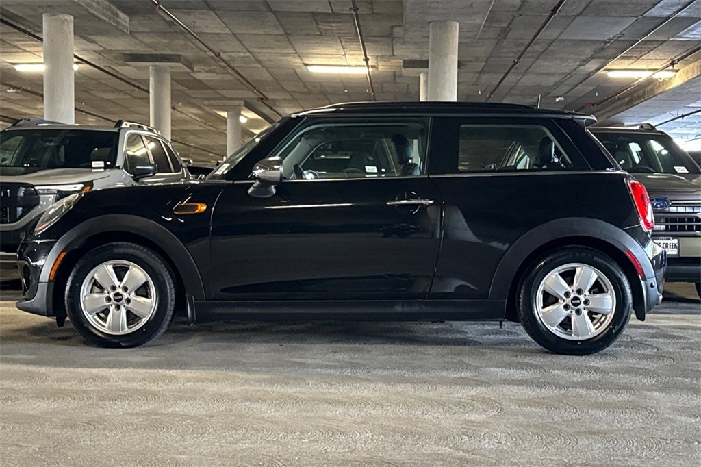 2017 MINI Hardtop 2 Door Cooper