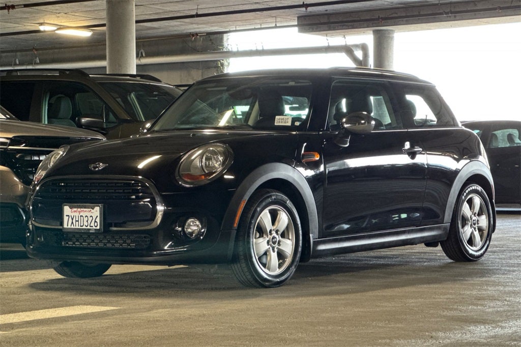 2017 MINI Hardtop 2 Door Cooper
