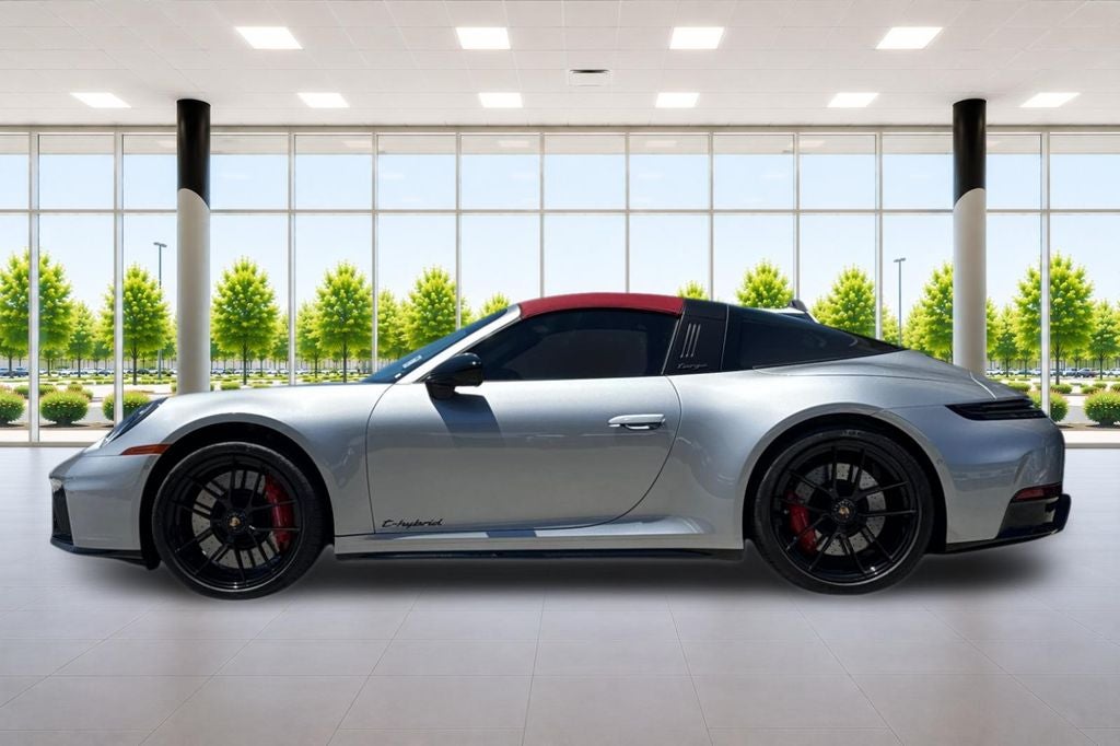 2025 Porsche 911 Targa 4 GTS
