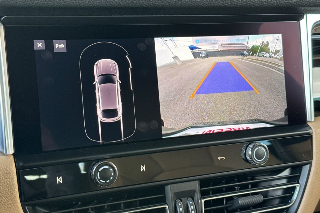 2022 Porsche Macan Base