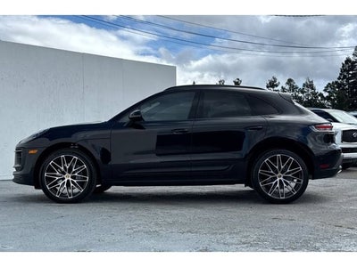2022 Porsche Macan Base