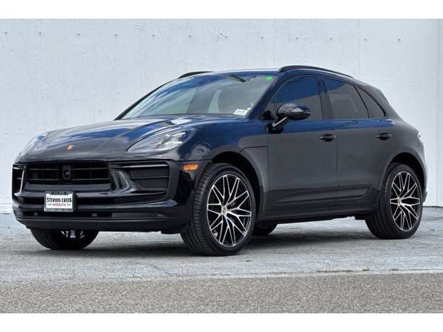 2022 Porsche Macan Base
